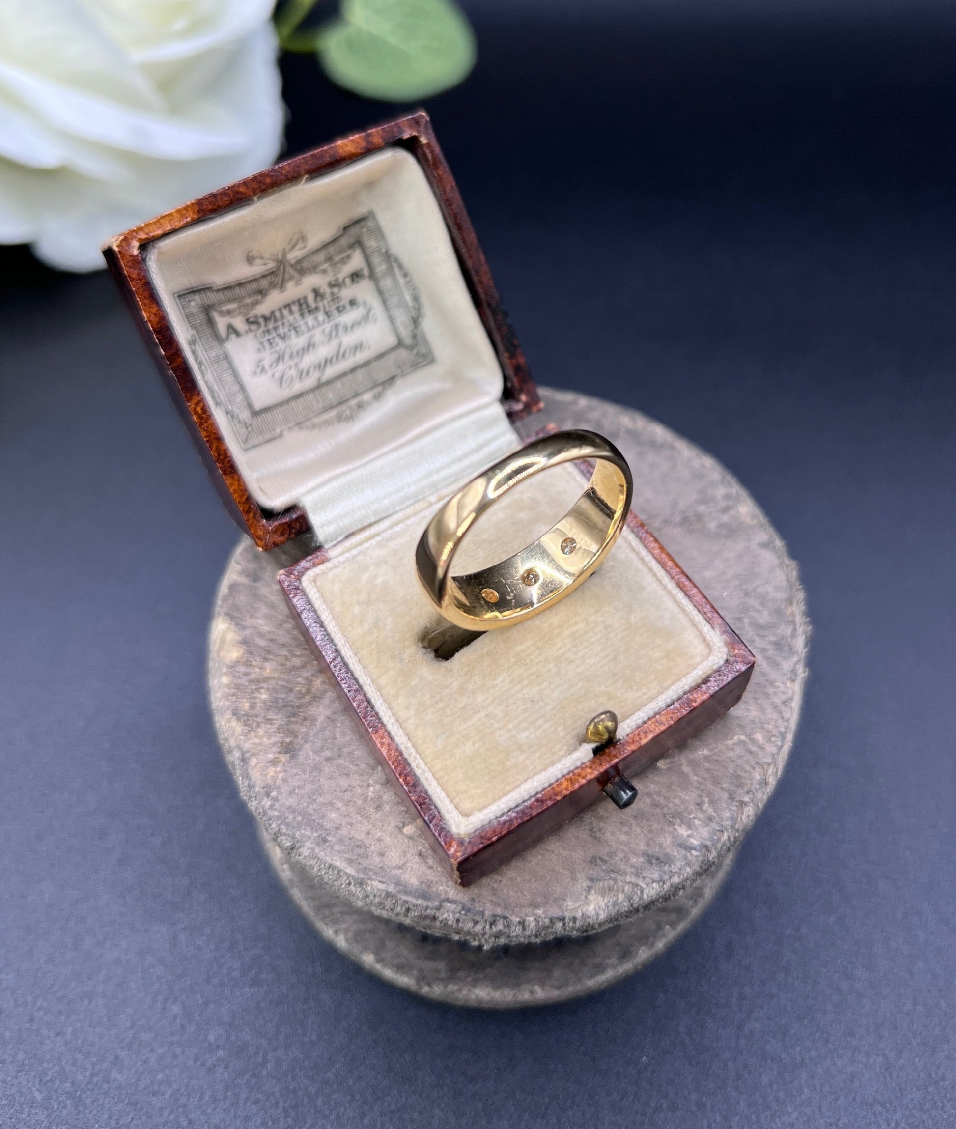 Vintage 18ct Yellow Gold, 1960s 3 Stone Diamond Band Ring