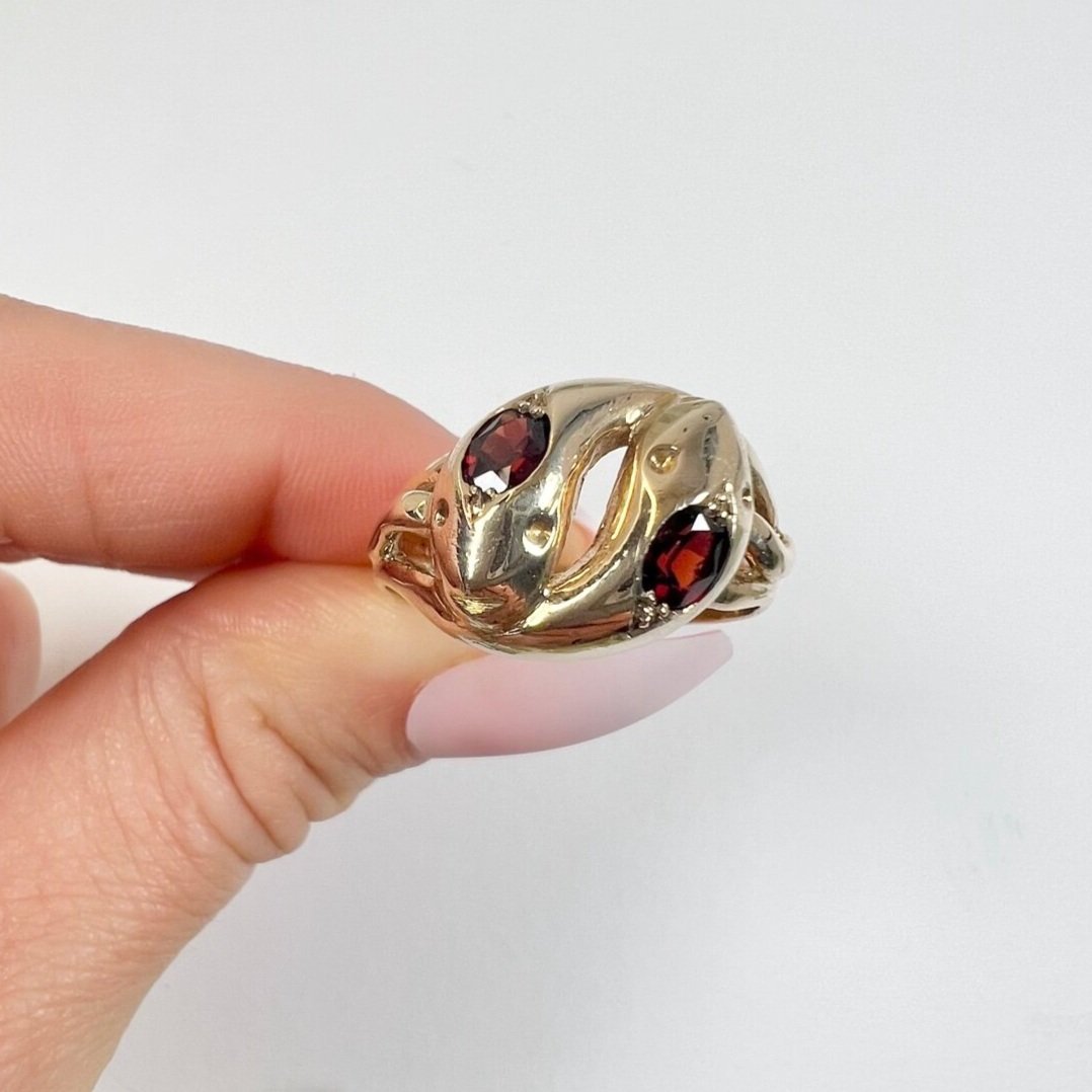 Vintage 9ct Yellow Gold 1960’s Double Headed Garnet Snake Ring