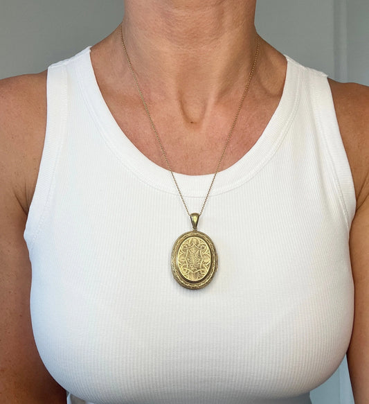 Victorian Antique Large 15ct Yellow Gold Engraved Oval Locket Pendant