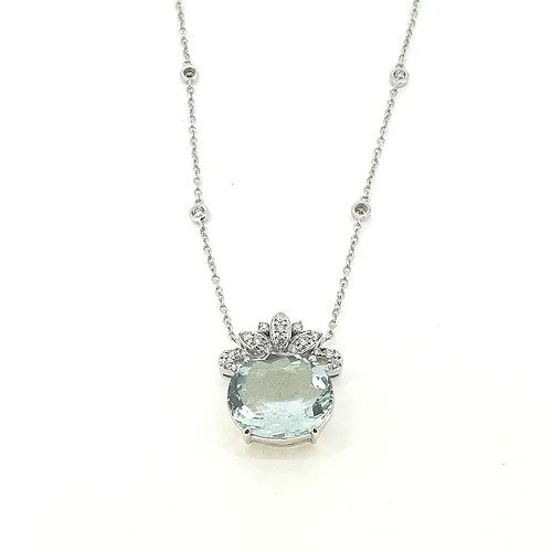 12.08ct Oval Aquamarine Pendant with Diamonds