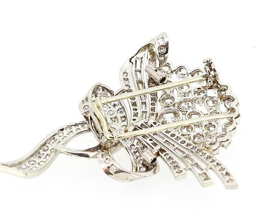 Vintage Diamond Brooch, estimated 6.00 carats, set in Platinum