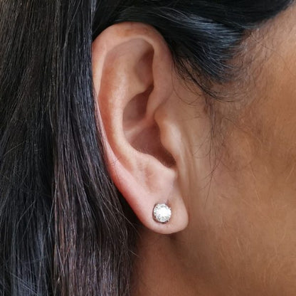 Brilliant Cut Diamond Stud Earrings, 2.80 carat total, in platinum and white gold