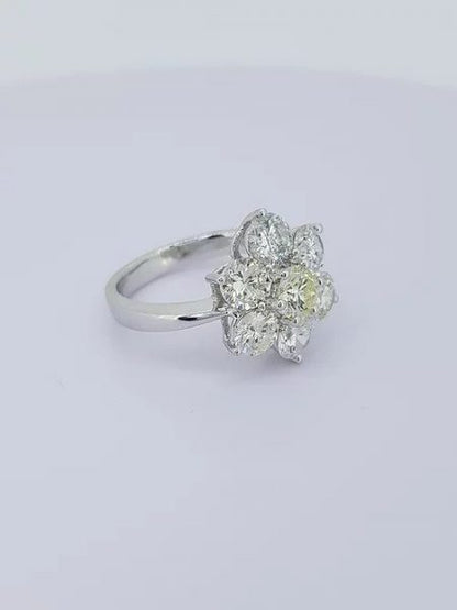 Diamond Daisy Flower Cluster Ring in 18ct white gold, 2.92 carat total.