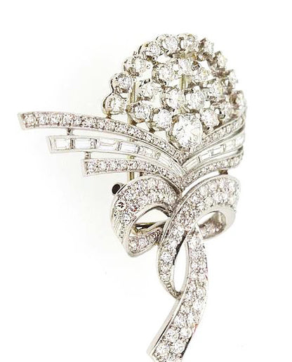 Vintage Diamond Brooch, estimated 6.00 carats, set in Platinum