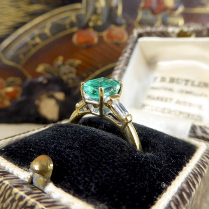 1.26ct Emerald Ring with Baguette Cut Diamond Shoulders