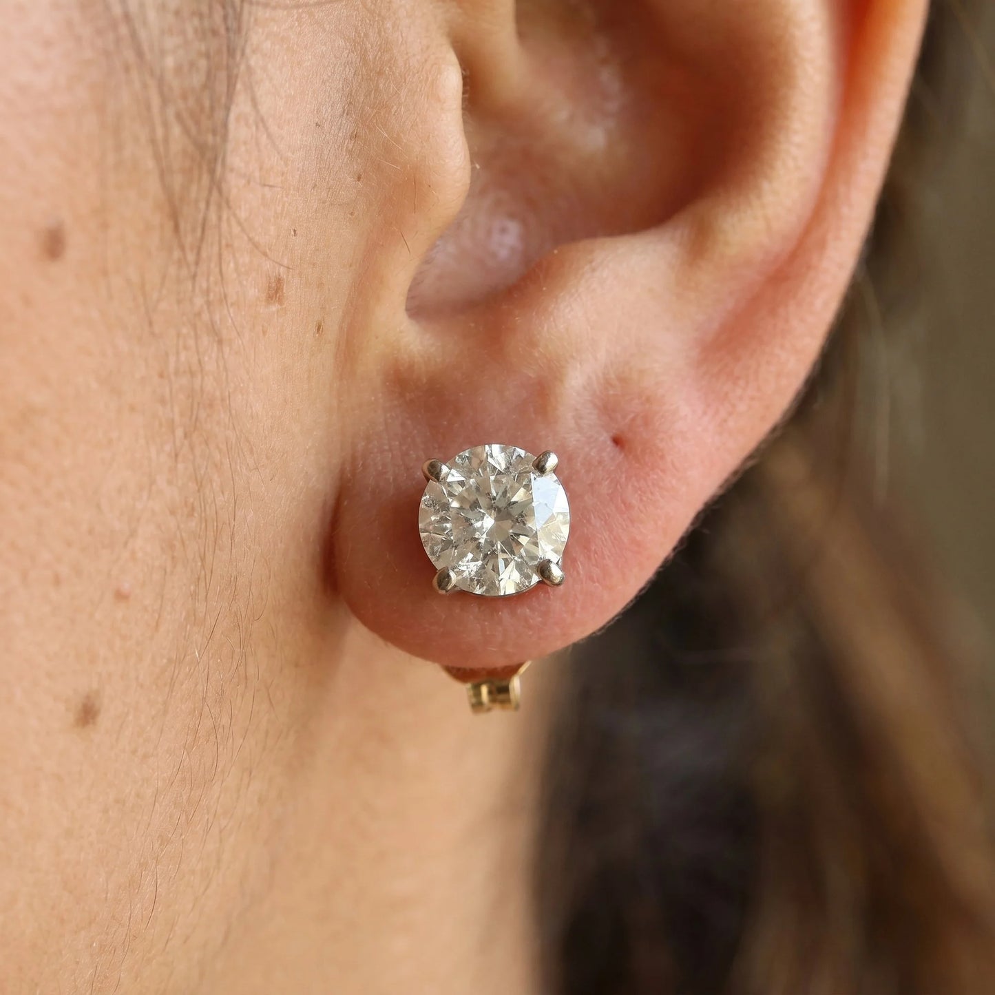 18 ct Gold Diamond Stud Earrings 2.60 ct Total