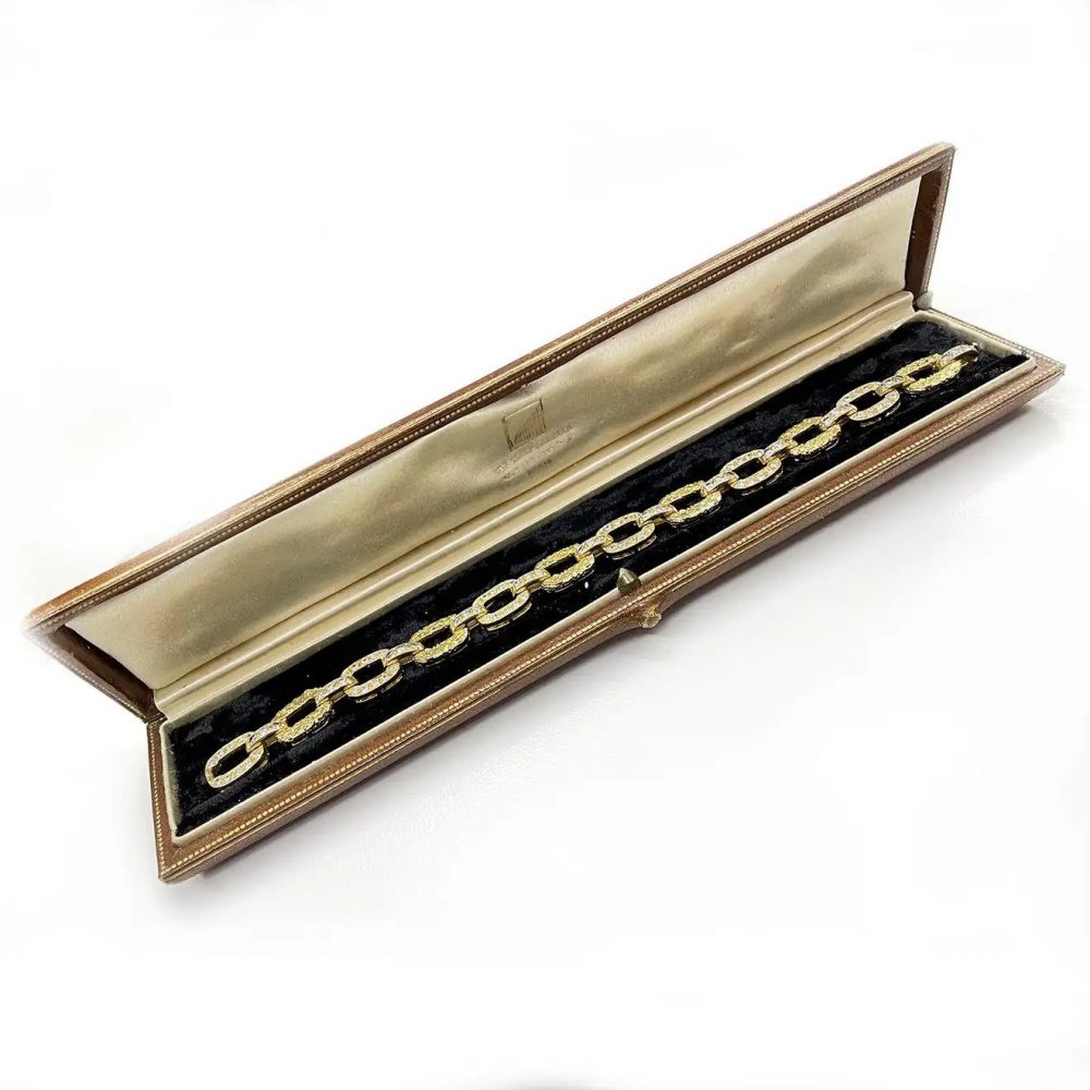 Vintage 1940s Van Cleef Arpels Diamond and Textured Gold Link Bracelet