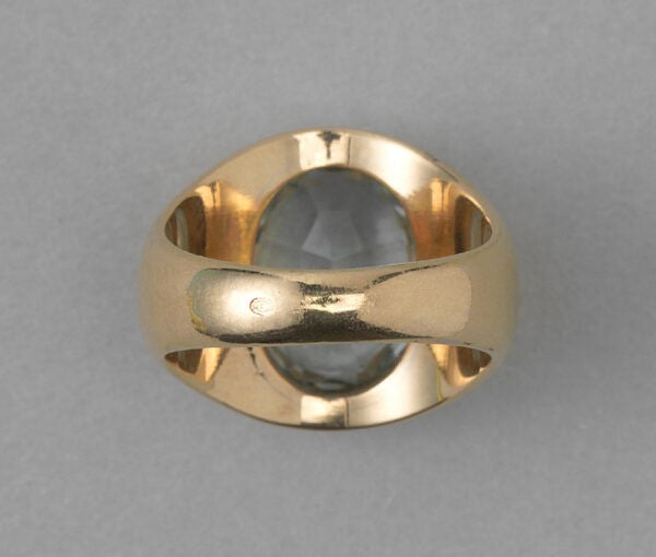 Vintage Oval Aquamarine and 18ct Rose Gold Signet Ring; bezel set with an oval facetted light aquamarine. A unique unisex pinky signet ring