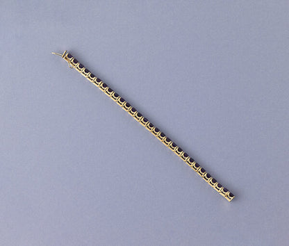 Modern Amethyst Line Bracelet, in 14ct yellow gold