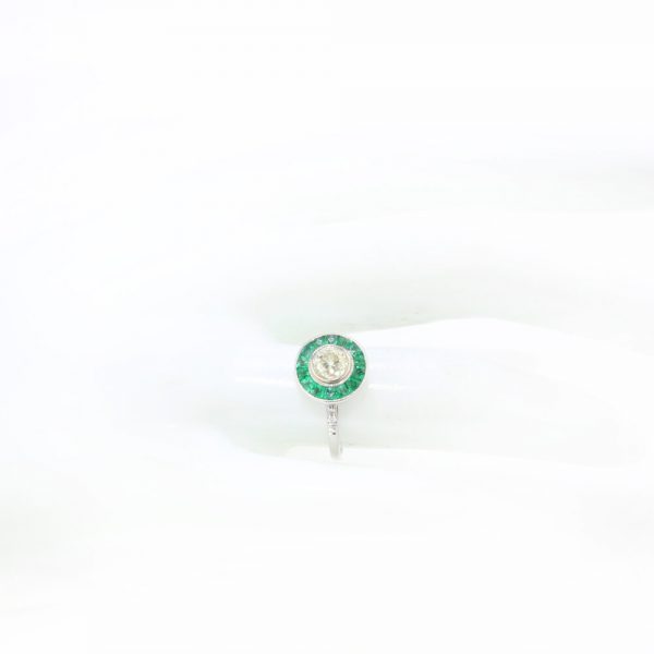 0.45ct Old Cut Diamond and Emerald Cluster Target Ring in 18ct White Gold