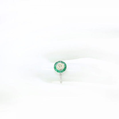 0.45ct Old Cut Diamond and Emerald Cluster Target Ring in 18ct White Gold