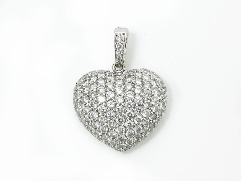 Diamond Gold Heart Pendant