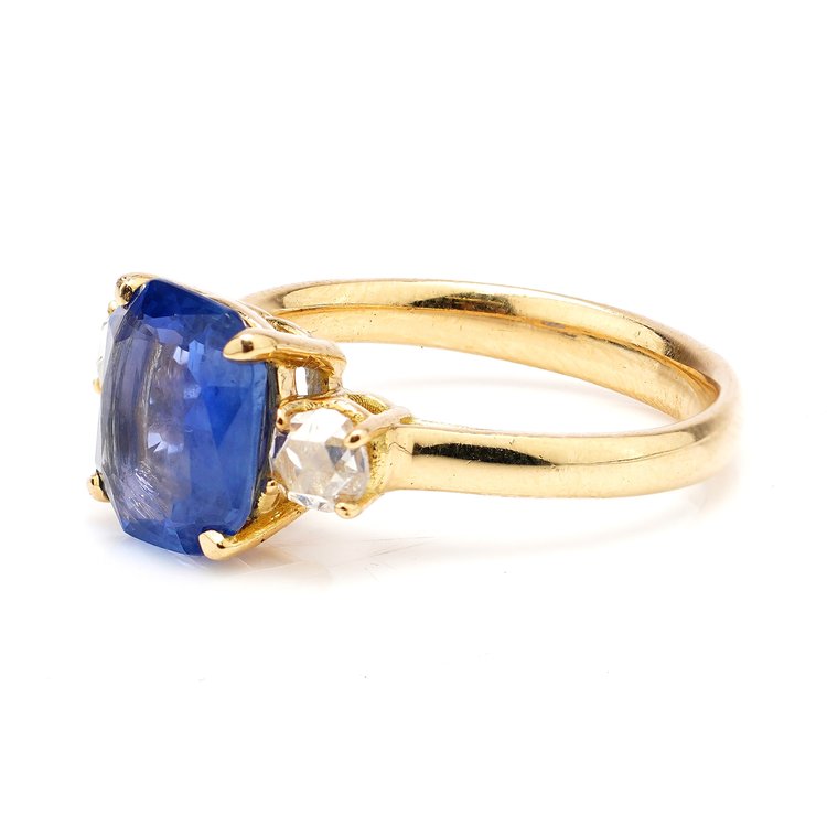 Vintage 2.50ct Sapphire and Rose Cut Diamond Trilogy Ring