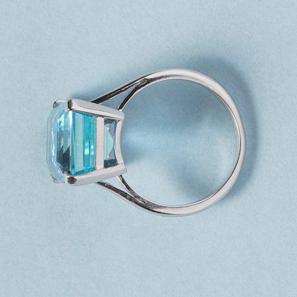 Vintage French 14cts Aquamarine Solitaire Engagement Ring in 18ct White Gold