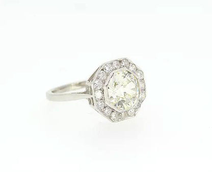 Vintage Diamond Cluster Ring, 1.55 carats, set in Platinum
