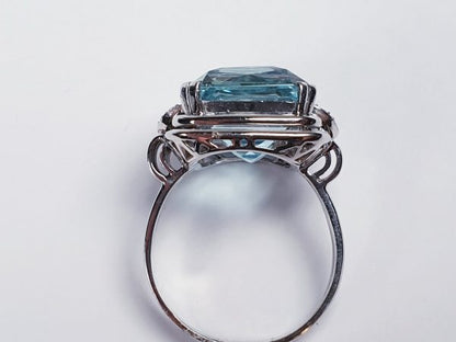 Art Deco Aquamarine and Diamond Dress Ring, 14.80 carats