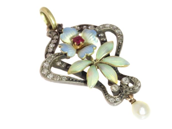 Austria-Hungarian Art Nouveau Diamond and Enamel Pendant, 14ct Gold