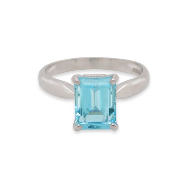 Aquamarine and 18ct White Gold Ring, 2.60 carats
