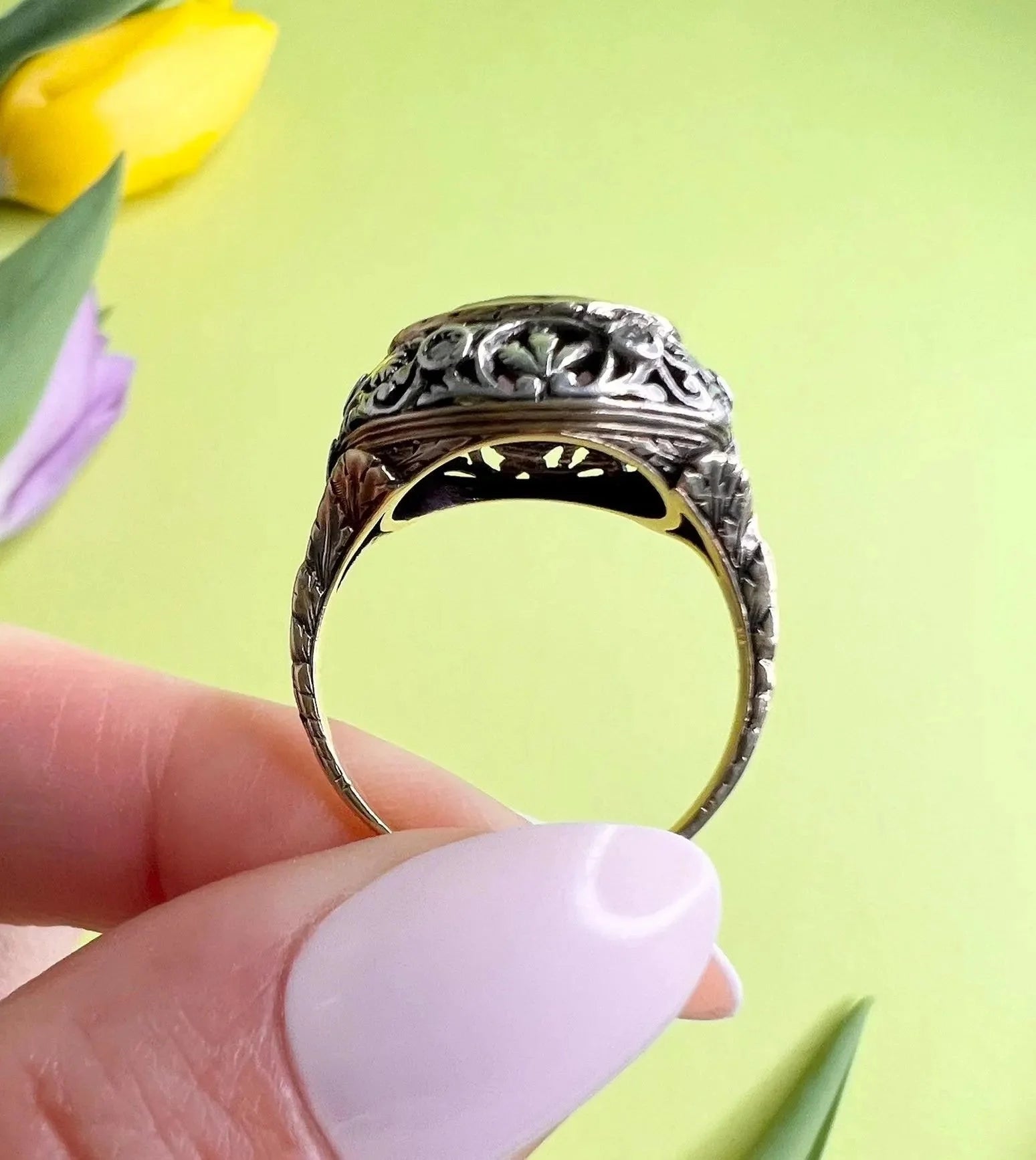 Antique 18 Carat Yellow and White Gold Oval Amethyst and Diamond Ring