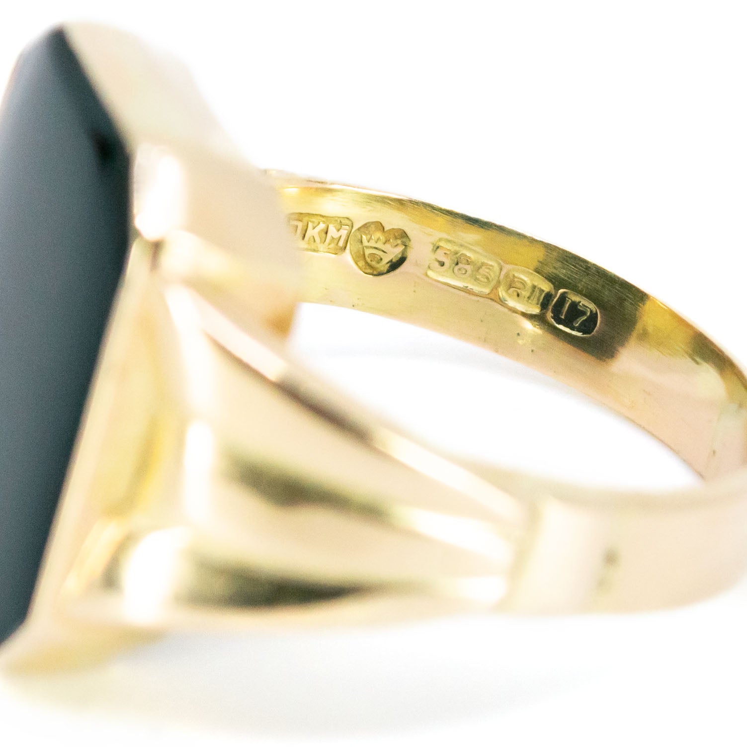 Vintage Finnish 14 Carat Yellow Gold Onyx Signet Ring, Dated 1962