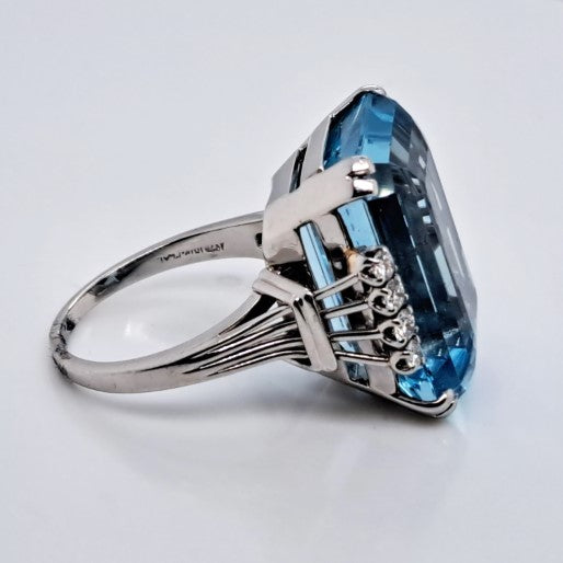 Vintage 1940s Retro 27cts Aquamarine and Diamond Cocktail Ring in Platinum
