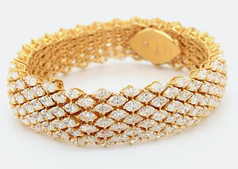 DeLaneau 35cts Diamond Watch in 18ct Yellow Gold