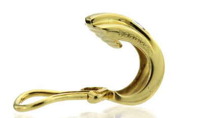 Vintage Boodles Diamond set 18ct Yellow Gold Clip on Earrings; each set with a 0.15 carat princess cut diamond. Comes in original box. Circa 1970s