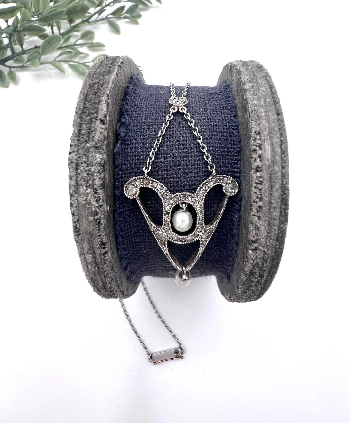 Edwardian Diamond and Pearl Pendant Necklace in Platinum and 18 Carat Gold