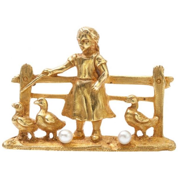 Antique French 18ct Yellow Gold Brooch with Pearls; in the shape of a farmer lady and three chickens, and two pearls imitating chickens eggs, early 20th century