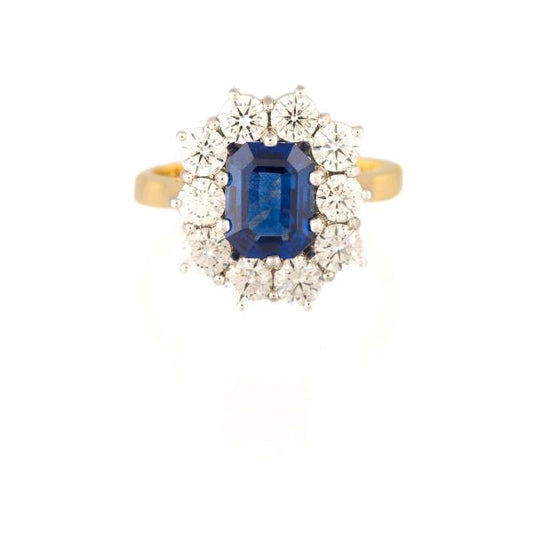 Sapphire and Diamond Cluster Ring, 2.30 carats, 18ct Yellow Gold