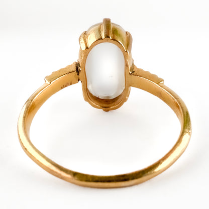 Vintage Oval Cabochon Moonstone Solitaire Engagement Ring in 18ct Gold
