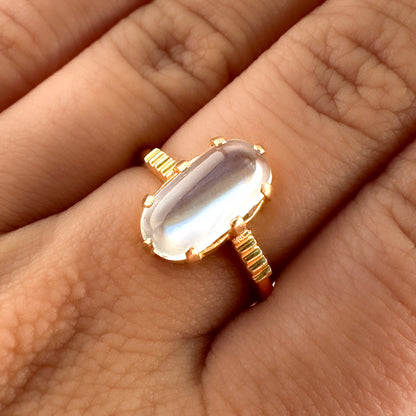 Vintage Oval Cabochon Moonstone Solitaire Engagement Ring in 18ct Gold