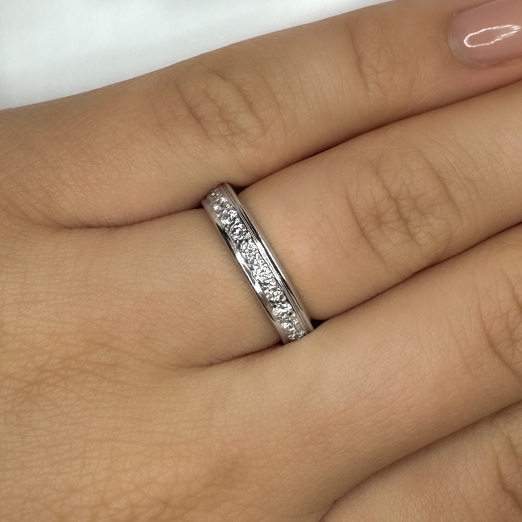 Vintage 0.80ct Diamond Full Eternity Ring in 18ct White Gold