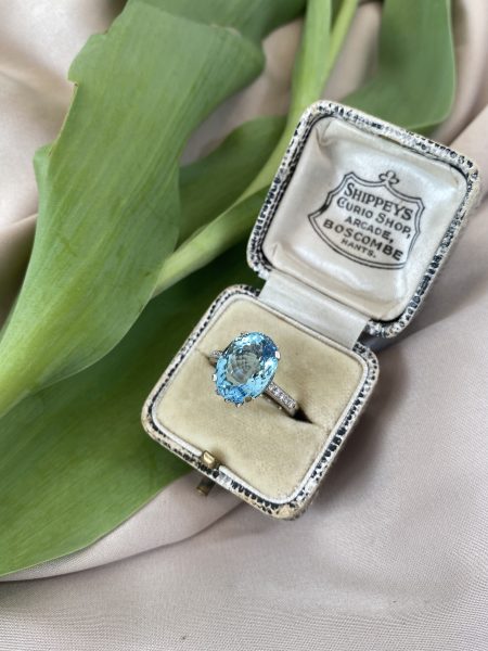 5.62ct Oval Aquamarine and Diamond Cocktail Dress Ring