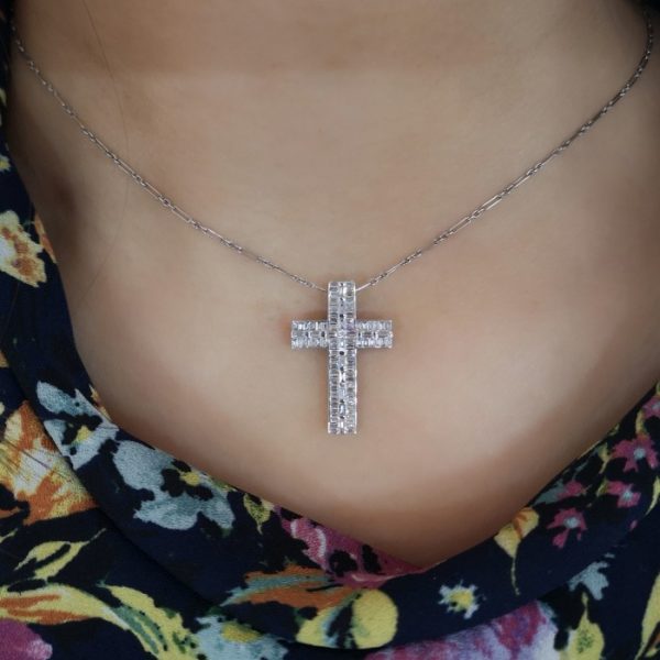0.72ct Diamond Cross Pendant in 18ct White Gold