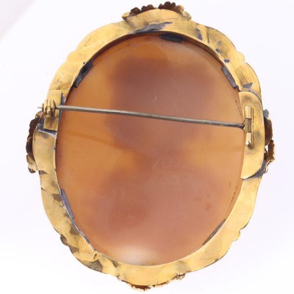Antique Victorian Shell Cameo 18ct Yellow Gold Brooch