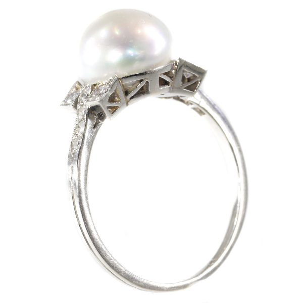 Antique Art Deco Ring with Large Pearl and Diamonds