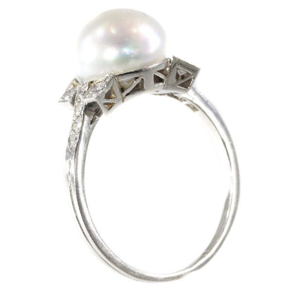 Antique Art Deco Ring with Large Pearl and Diamonds
