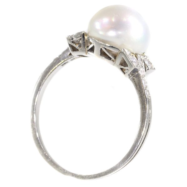 Antique Art Deco Ring with Large Pearl and Diamonds