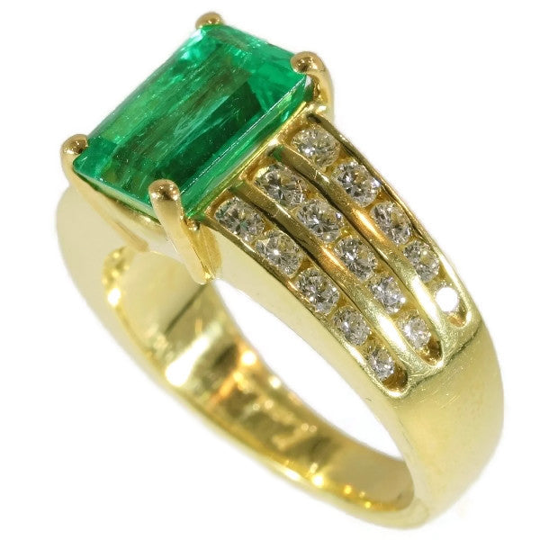 Vintage Kutchinsky 2.33 Carat Natural Emerald and Diamond 18 Carat Yellow Gold Ring