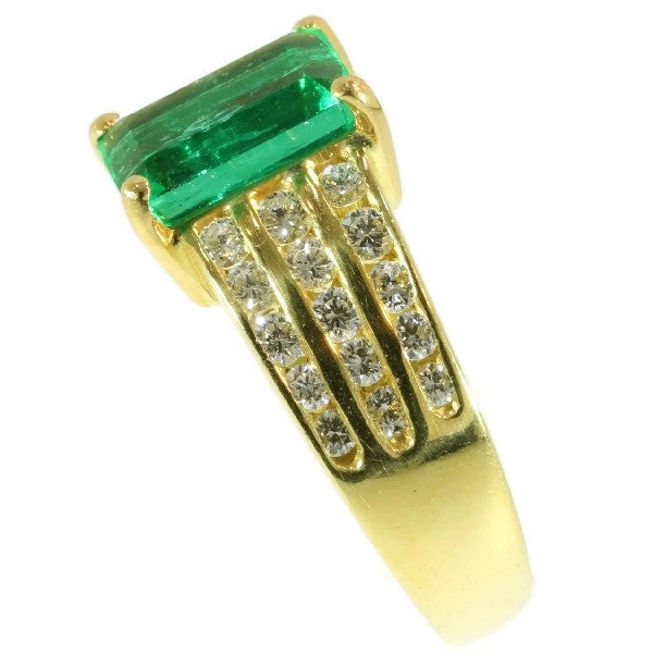 Vintage Kutchinsky 2.33 Carat Natural Emerald and Diamond 18 Carat Yellow Gold Ring