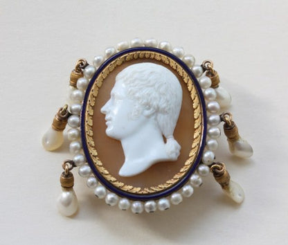 Antique Georgian Cameo Brooch with Pearls