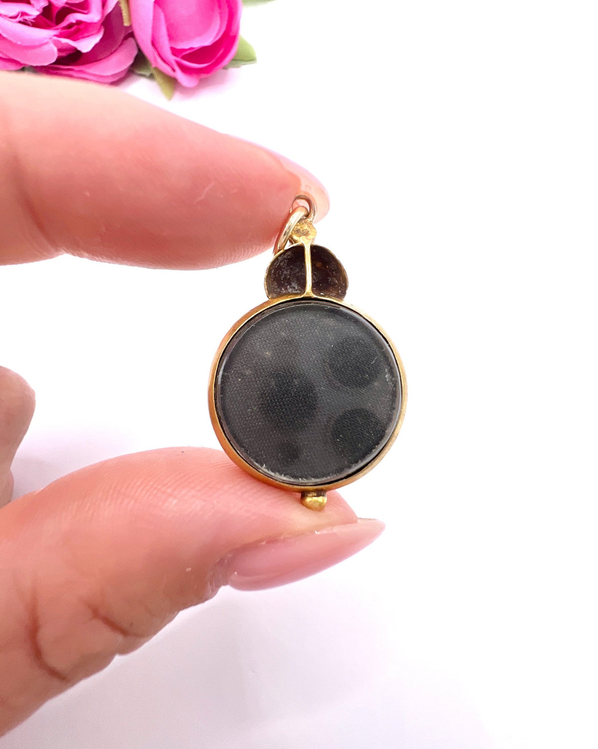 Victorian 15 Carat Two-Colour Gold Cabochon Garnet Locket Back Pendant, Circa 1870