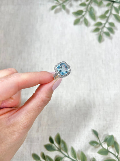 Vintage Platinum 1940s Aquamarine & Diamond Halo Cluster Dress Ring