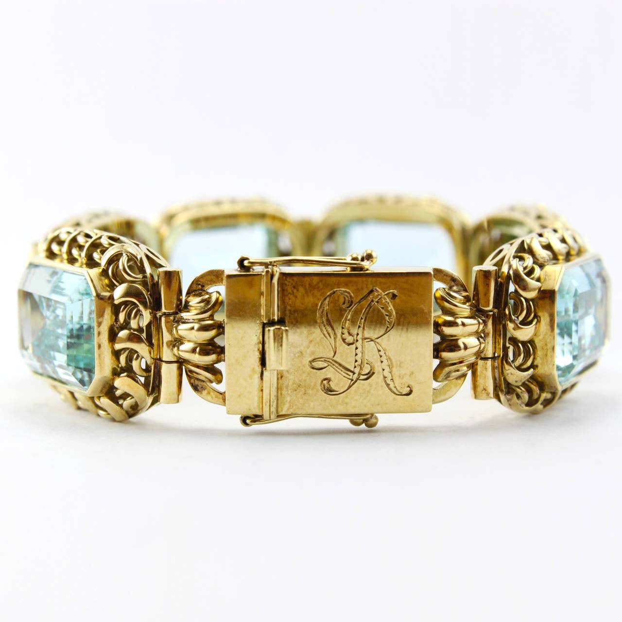 Vintage 1960s Retro Aquamarine and Gold Bracelet, 72 carats
