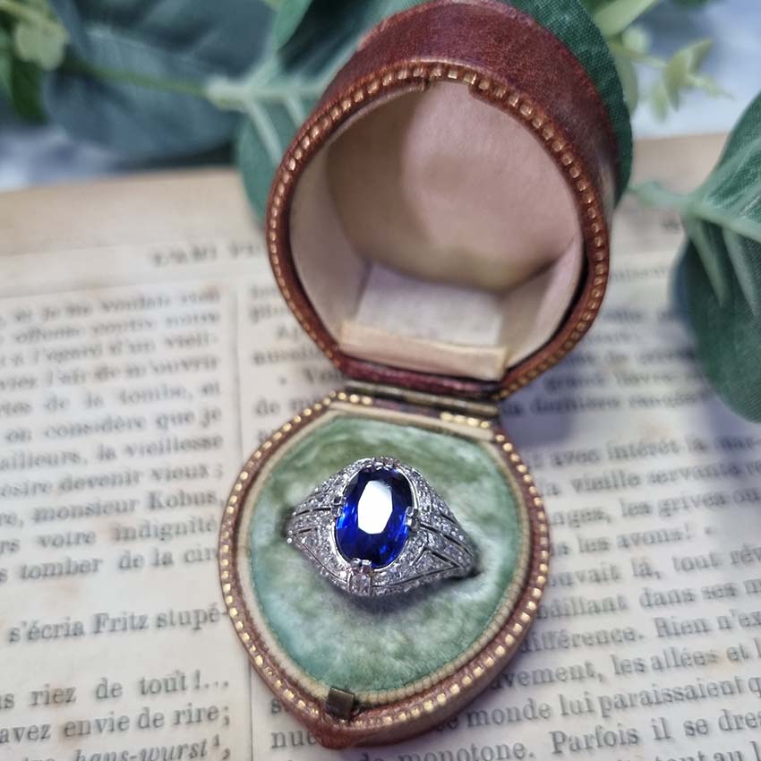 Late Art Deco 5.13ct Oval Sapphire and Diamond Cluster Bombe Cocktail Ring in Platinum