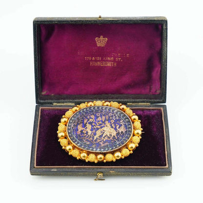 Antique Victorian Indian 22ct Gold Brooch with Hunting Scene
