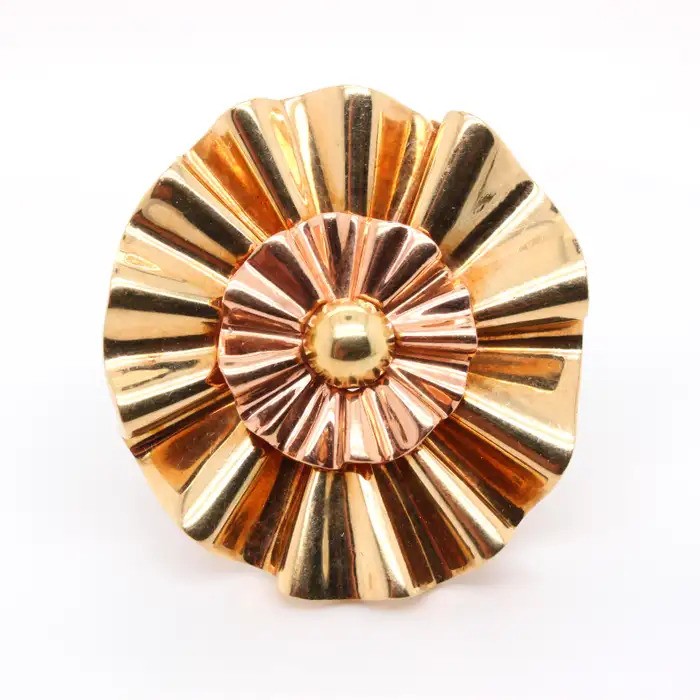 Mauboussin 1940s Retro Gold Brooch and Earrings Suite, Reflections by Trabert & Hoeffer for Mauboussin