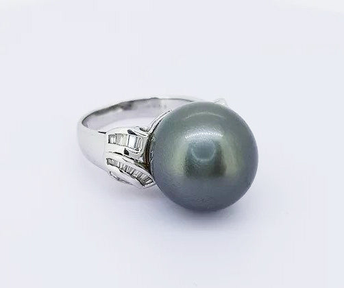 Grey South Sea Pearl and Diamond Ring