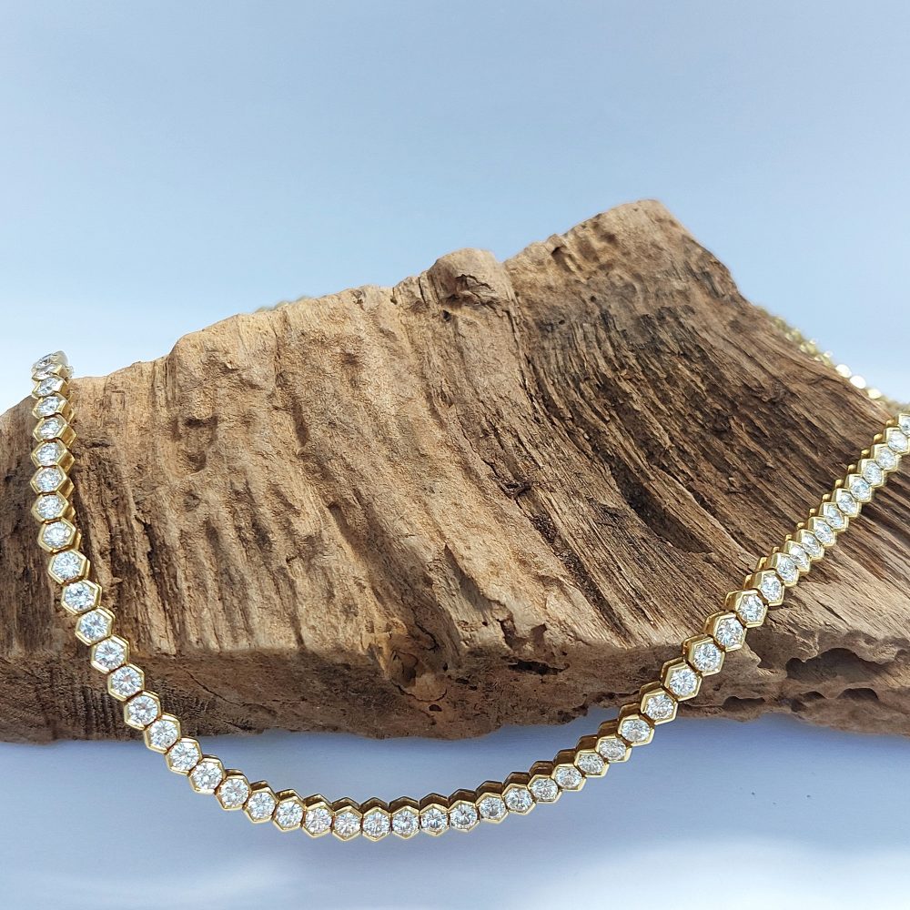 14.20ct Diamond Line Tennis Necklace, Yellow gold